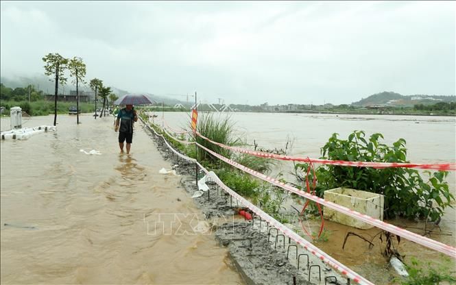 Mưa lớn gây ngập úng nghiêm trọng tại thành phố Lào Cai – Cảnh báo lũ quét và sạt lở đất